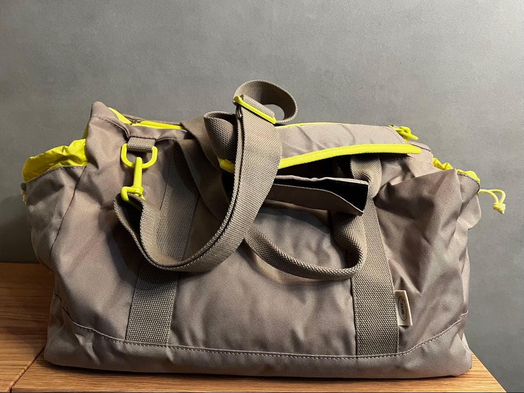 《 韓国 arrr 》 humming bag 犬用キャリーバッグ