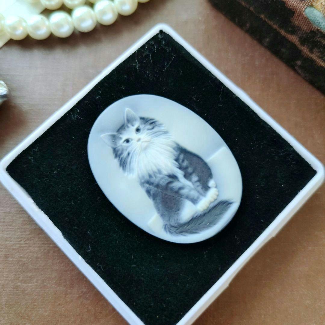 ドイツ CAMEO ストーン メノウ カメオ ルース 猫 メインクーン ブローチ