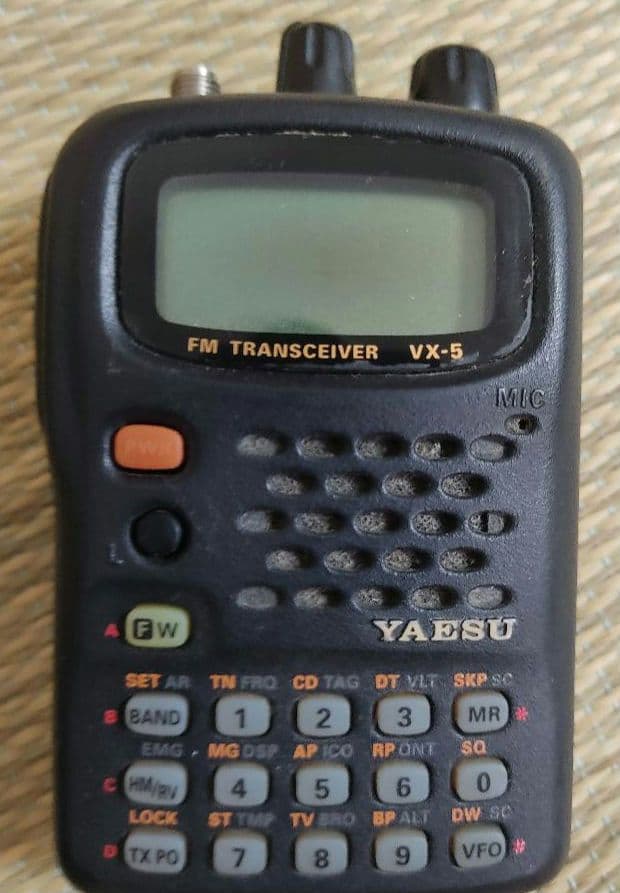 YAESU VX-5 FMトランシーバー