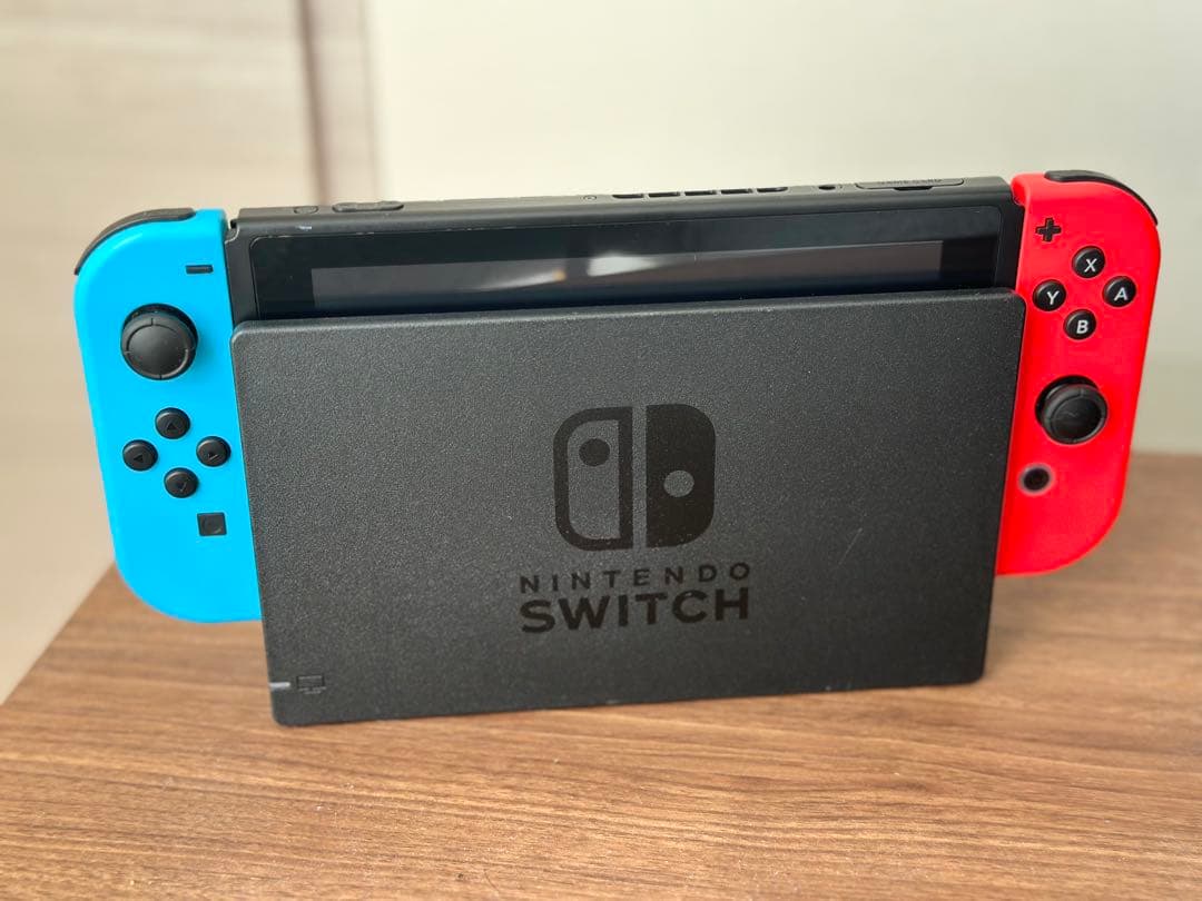 【限定価格】Nintendo Switch 本体 Joy-Con 充電ドック付
