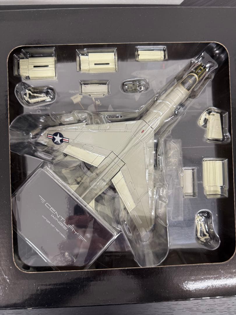 ★美品・1/72スケール★F-8E クルセイダー CENTURY WINGS CenturyWings 1/72 (ダイキャスト製) クルーセイダー アメリカ海兵隊