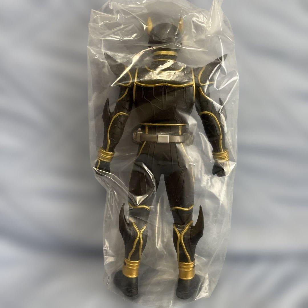 仮面ライダー クウガアルティメットフォーム特大リアルフィギュア