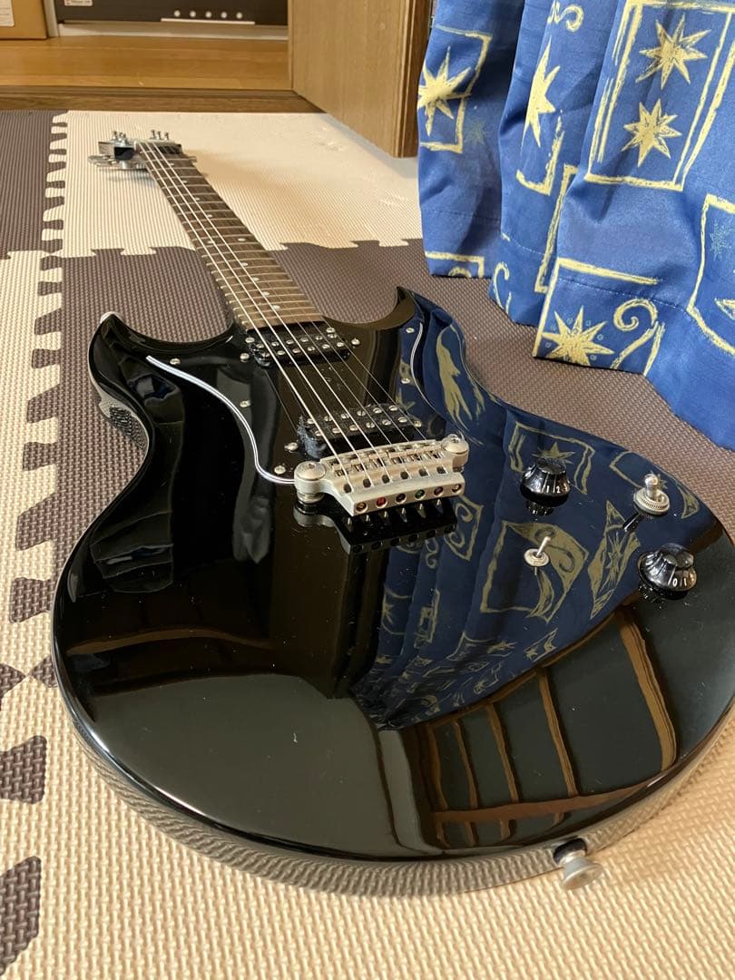 美品】【人間工学に基づいて】【弾きやすいように設計】VOX SDC-22