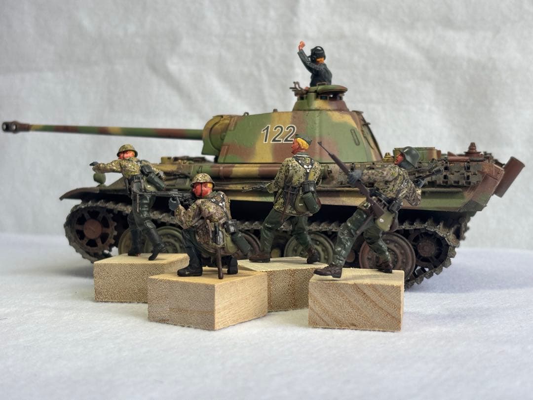 1／３５ドイツ陸軍パンサーG戦車プラモデル完成品