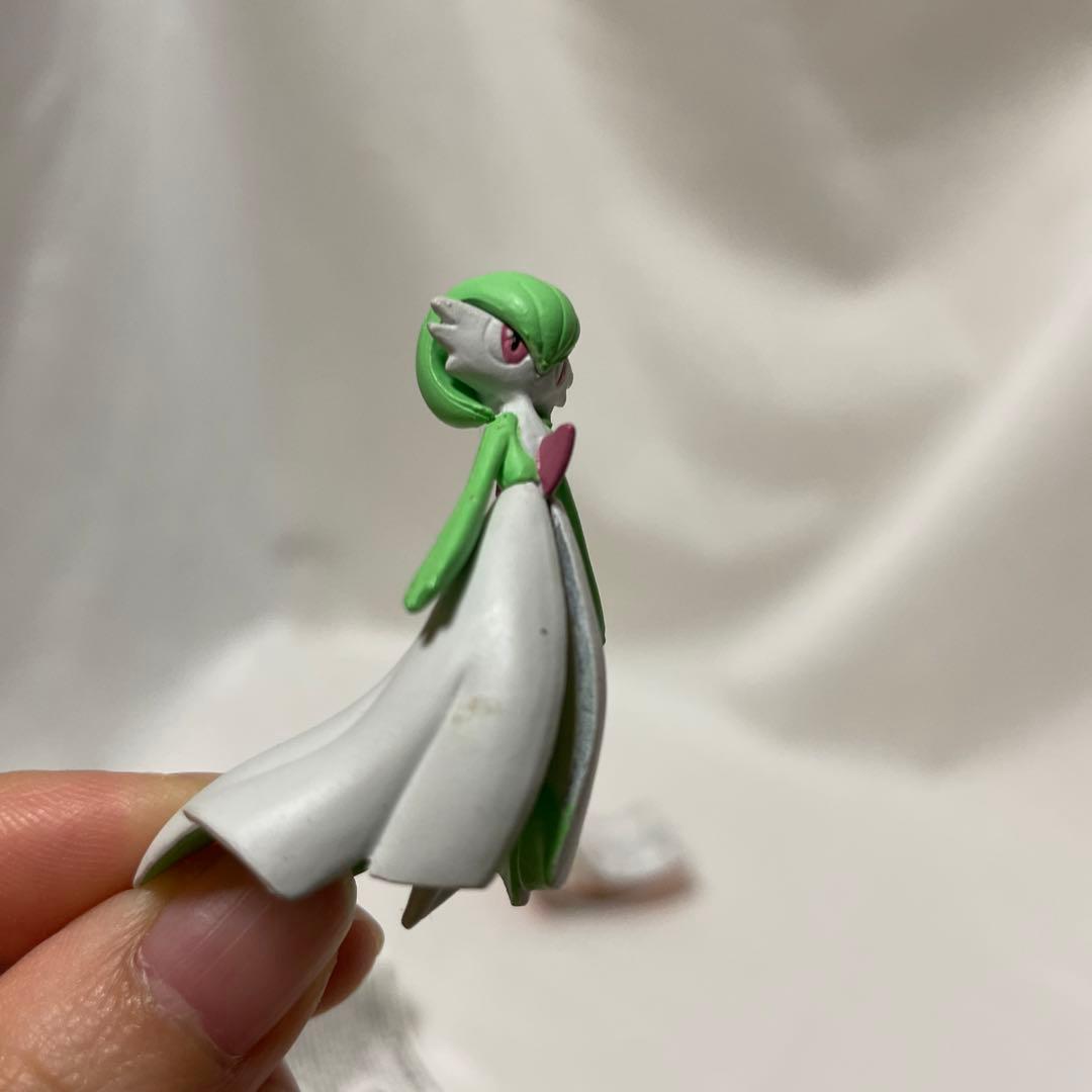 立体ポケモン図鑑 ラルトス キルリア サーナイト フィギュア