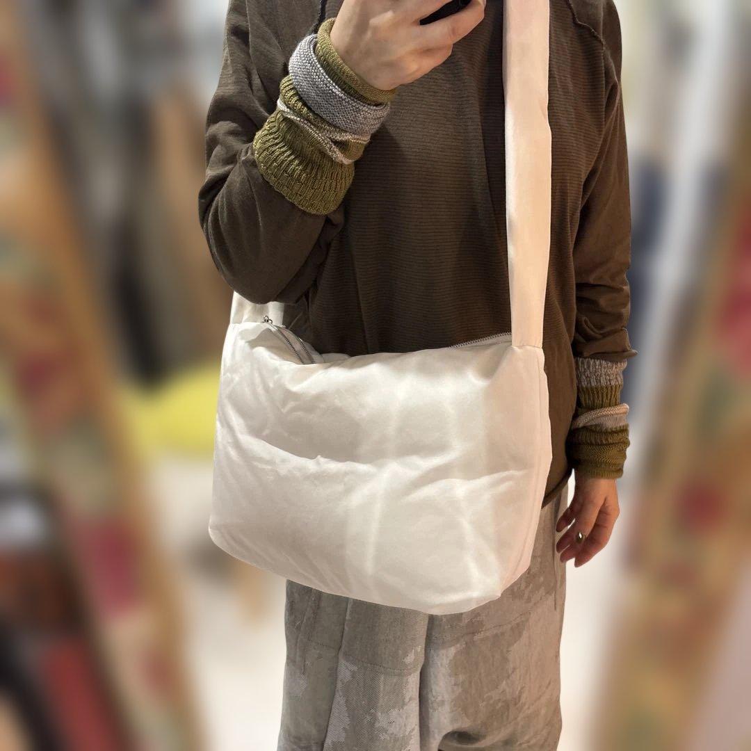 ヨーガンレール ダウン　ショルダーバッグ