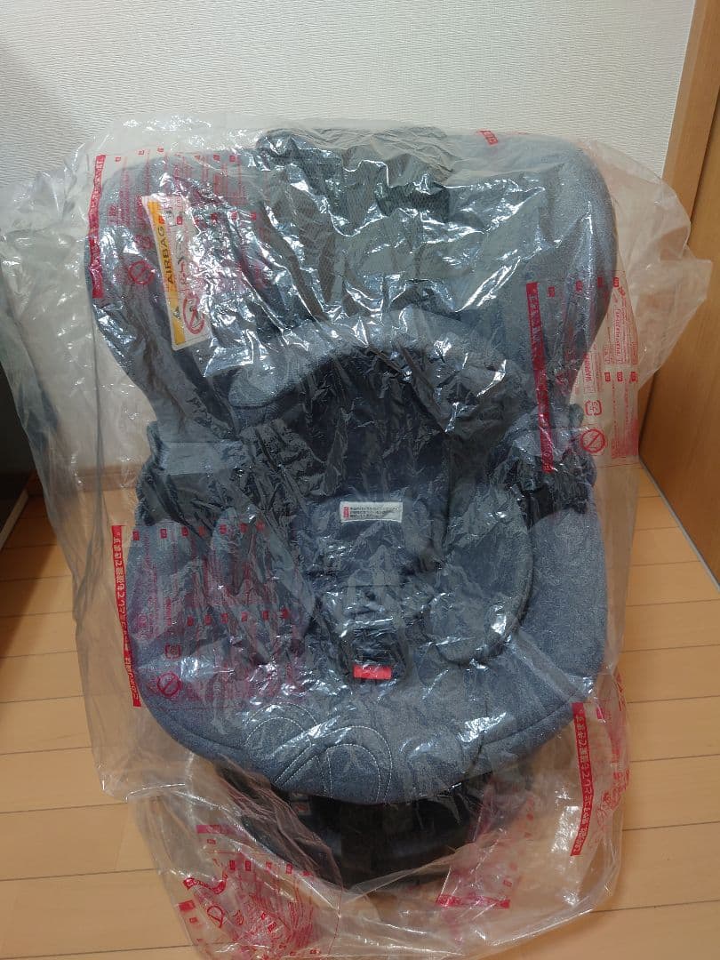 カーメイト エールベベ・クルット4i プレミアムⅢ（品番：871） グレー