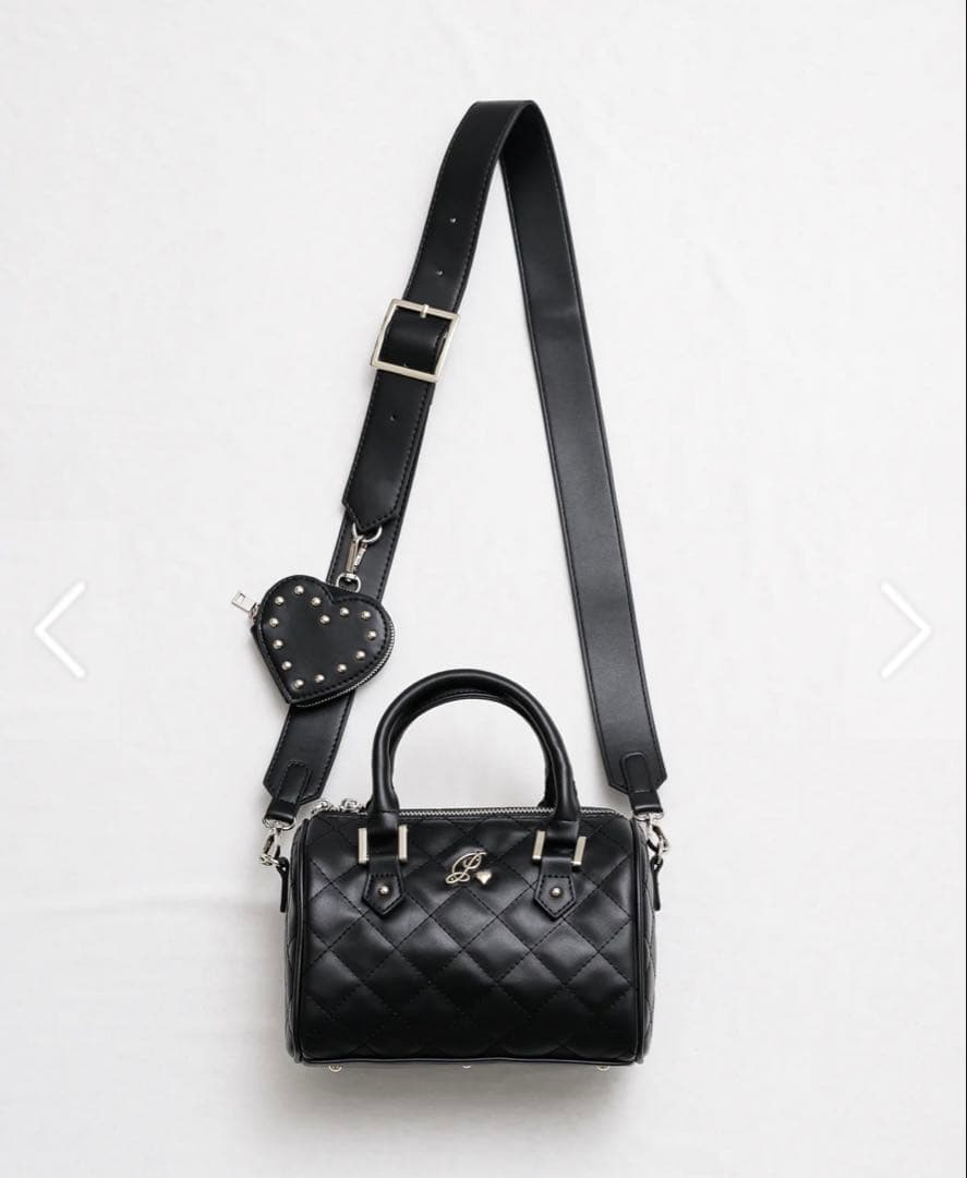 pium ぴうむ ハートポーチ付きキルティングボストンバッグ ブラック