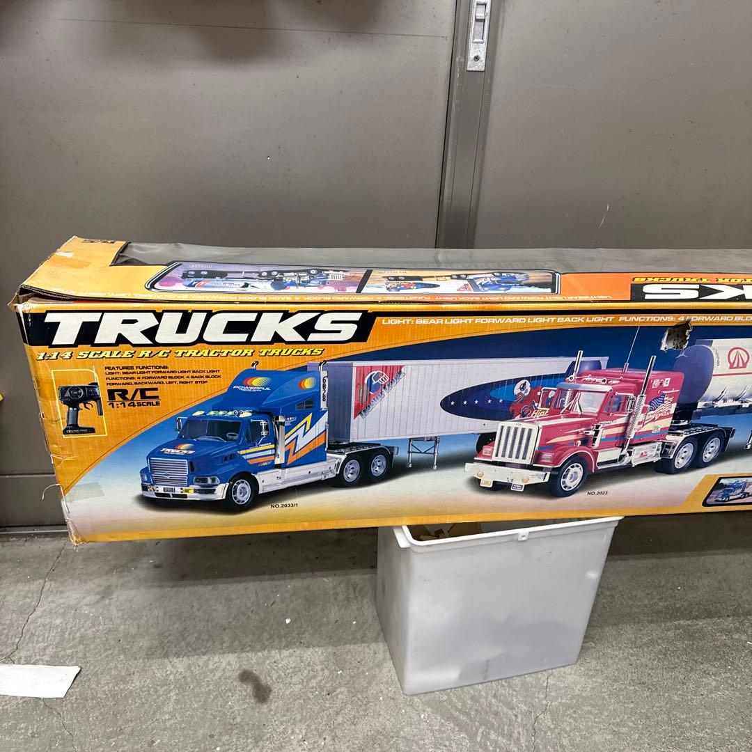 ラジコントラック、トレーラー。Trucks M-2