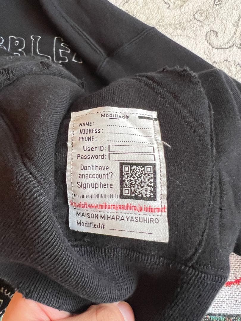 メゾンミハラヤスヒロ　ダメージジップフーディー