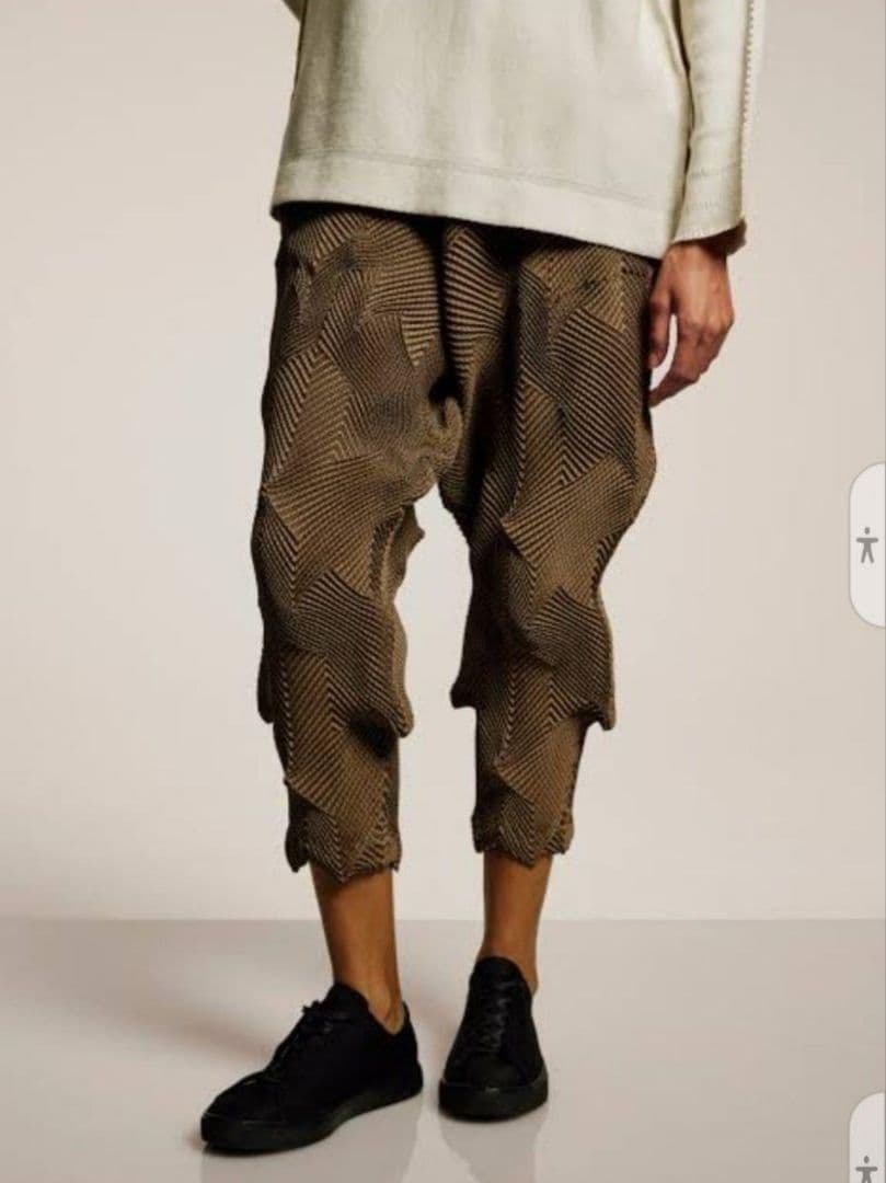 美品 A-POC ABLE イッセイミヤケ 3Dスチーム パンツ - メルカリ