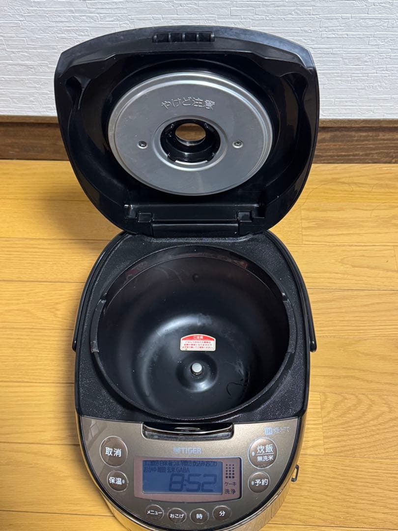 TIGER 炊飯器 5.5合 IH炊きたて JKT-M100 2021年製