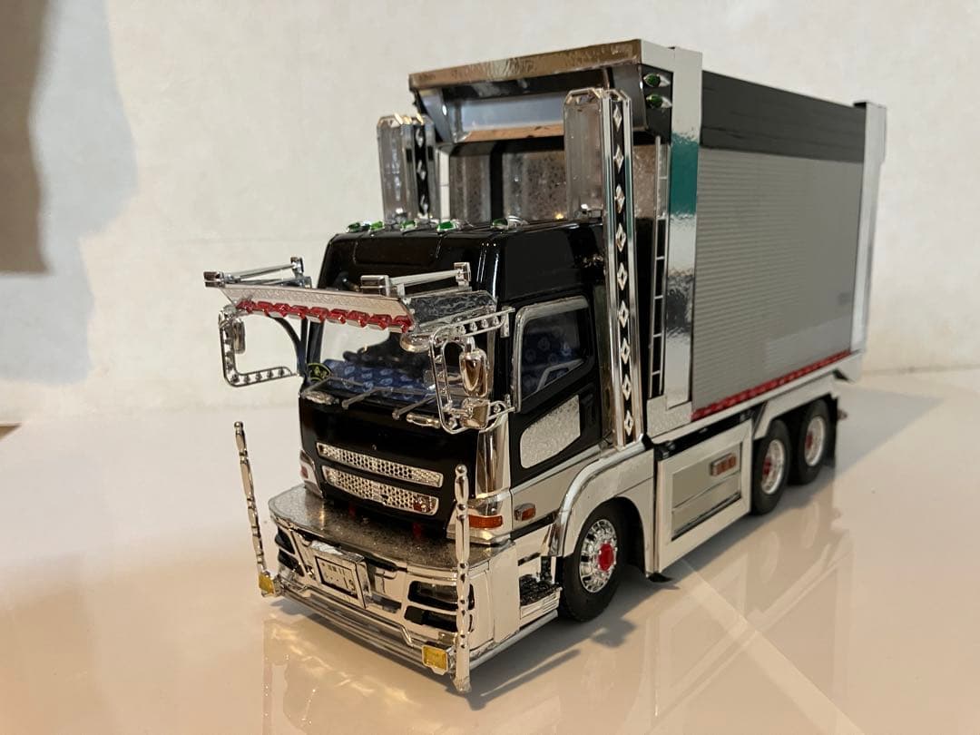 スーパーグレート、デコトラダンプ、1/32スケール完成品