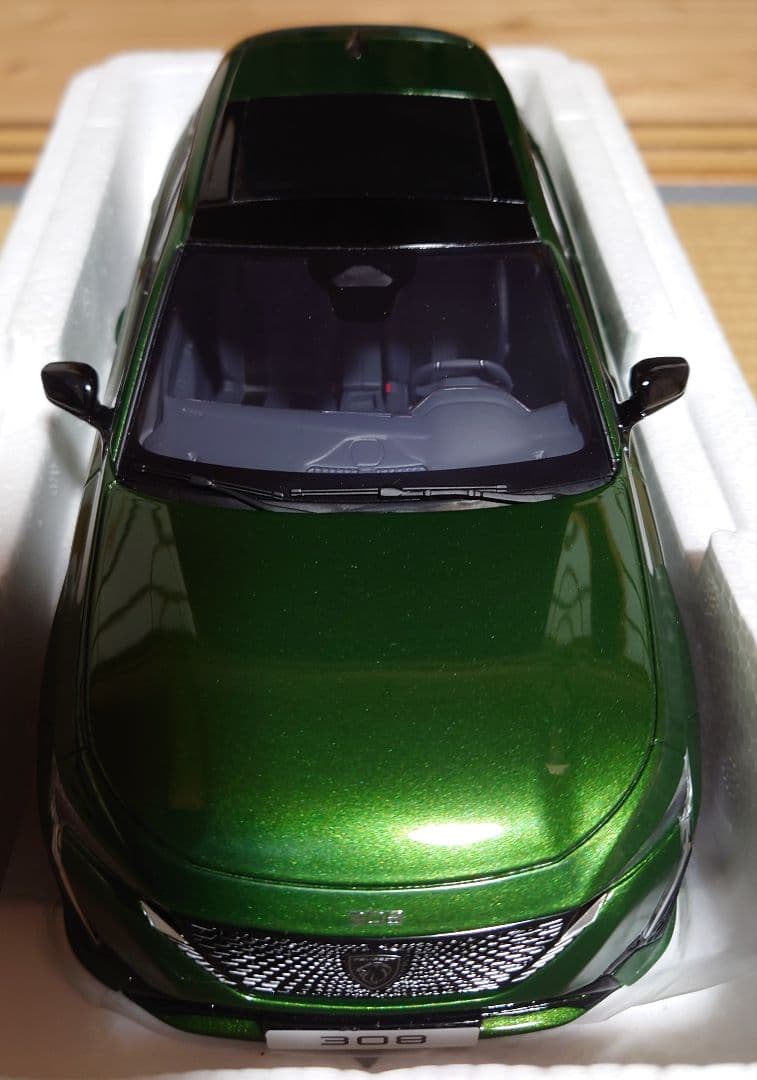 1/18 otto プジョー308 グリーン ミニカー