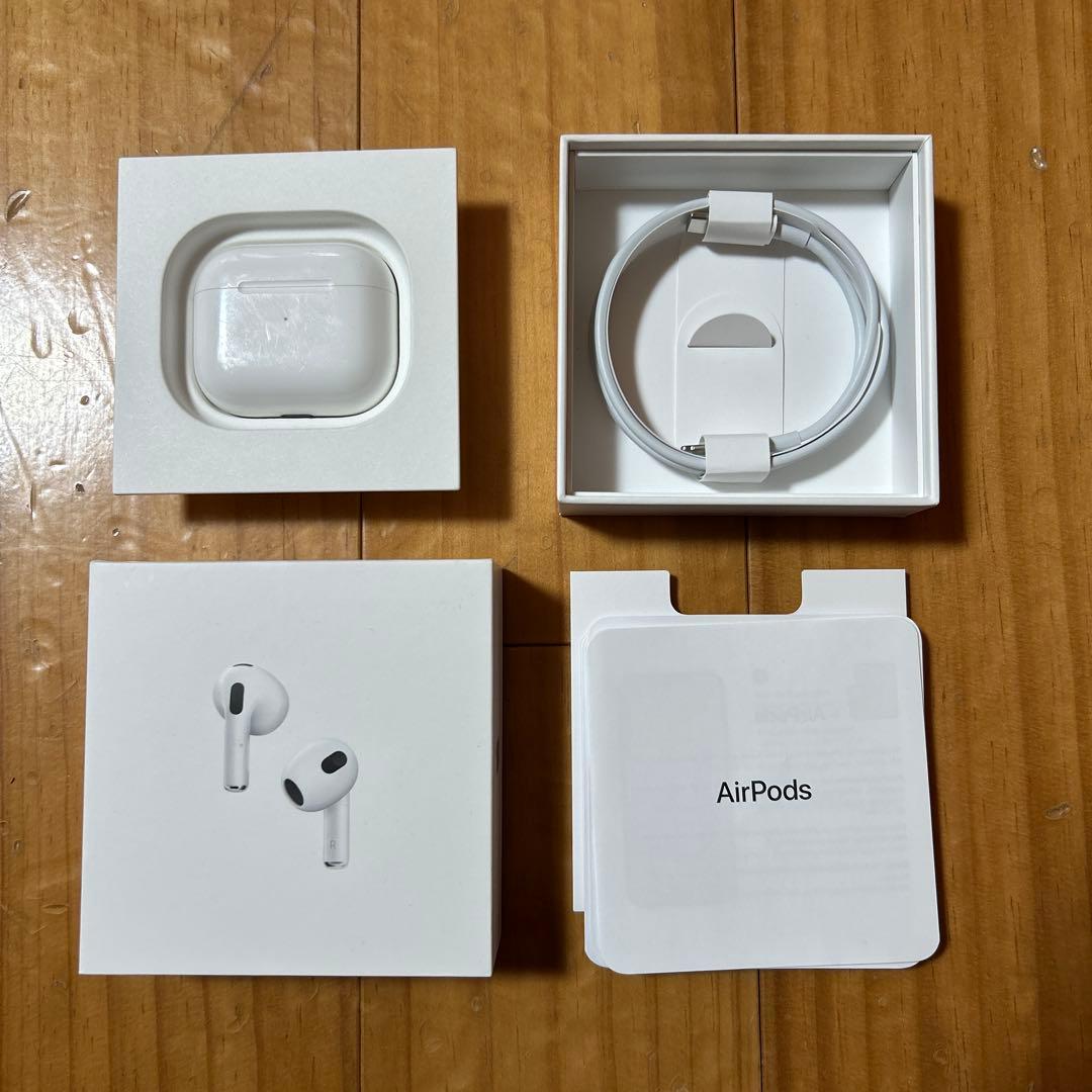 Apple AirPods 第3世代 ホワイト 充電ケース付き