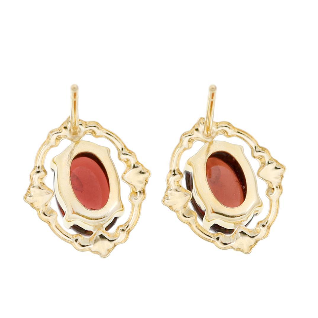 【5.0×7.0mm】カボションガーネットのクラシカルデザインピアス K18YG