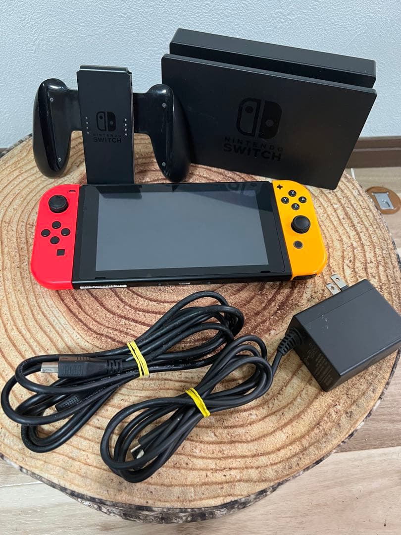 Nintendo Switch ニンテンドースイッチ本体　RED/YEL 箱無し