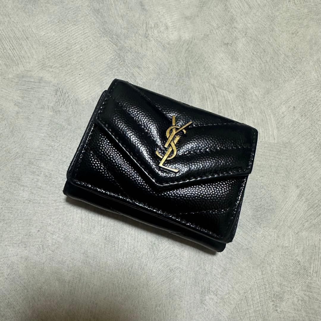 未使用級 サンローラン 折財布 カサンドラロゴ キャビアスキン v