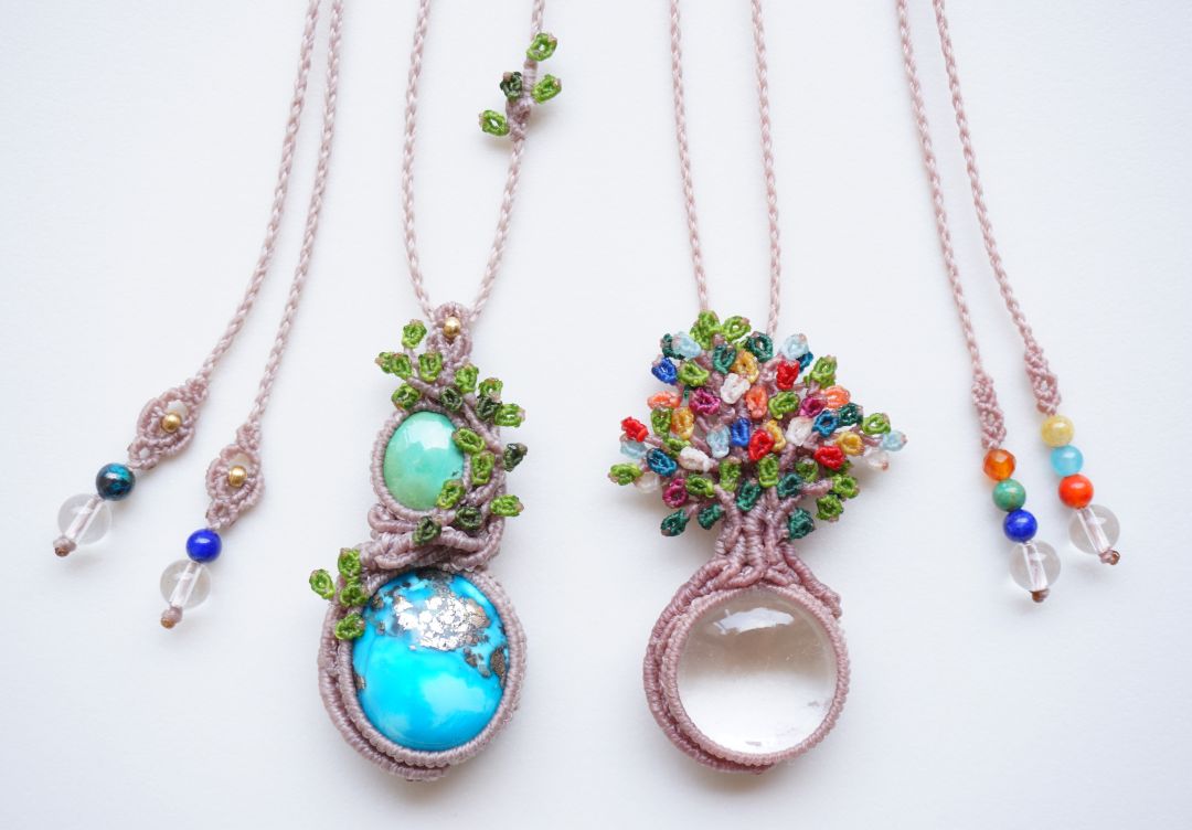 《空と大地の間に》イラン産&チベット産　ターコイズ　マクラメ　ネックレス