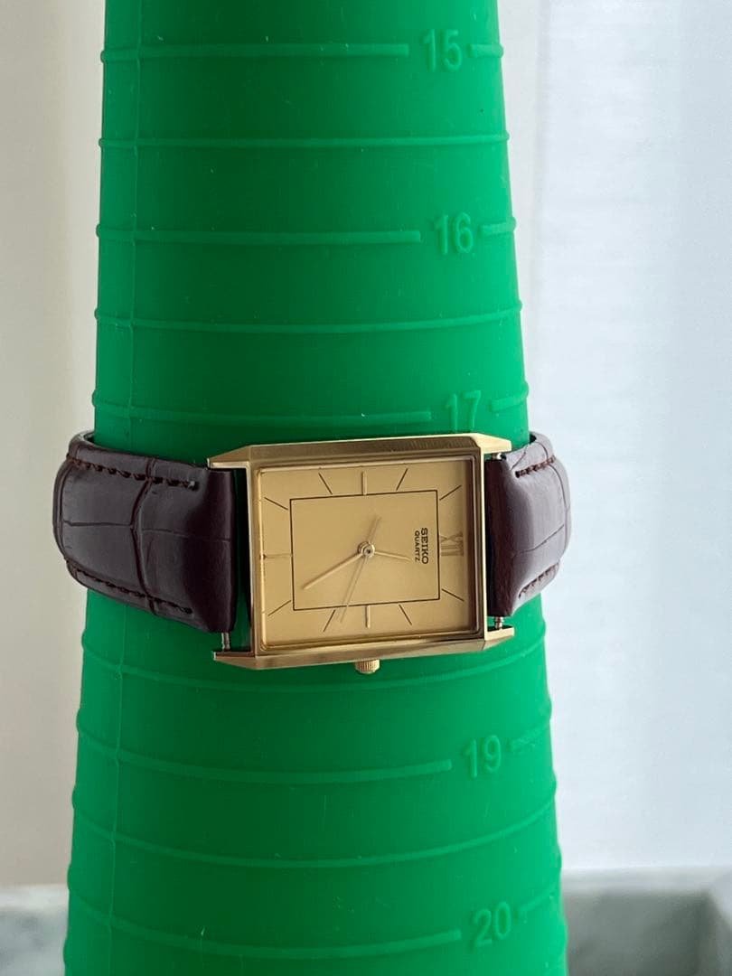 【電池交換済み】SEIKO セイコー　スクエア　シャリオ　ゴールド　ニッケル