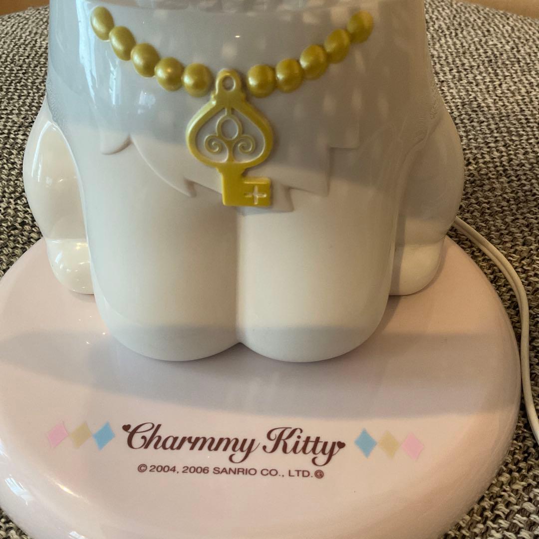 し*❌様 チャーミーキティ　扇風機　ピンク　06年製　羽根18㎝　風:強弱　首振