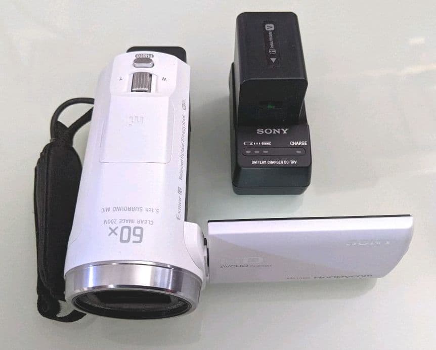 SONY トップ HDR-CX680と予備バッテリーと充電器 SONY ソニー