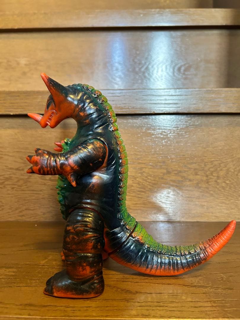 ゴモラ　マルサン　当時物スタンダードサイズ