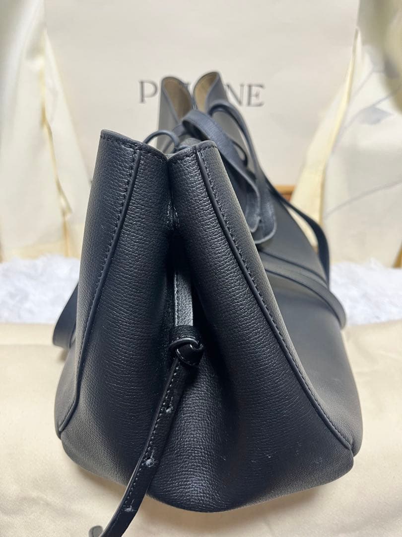 POLÈNE ブラック ショルダーバッグ