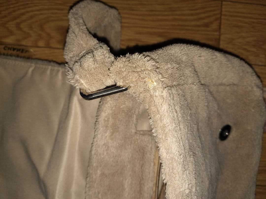 CHANEL ベージュ スエード ショルダーバッグ