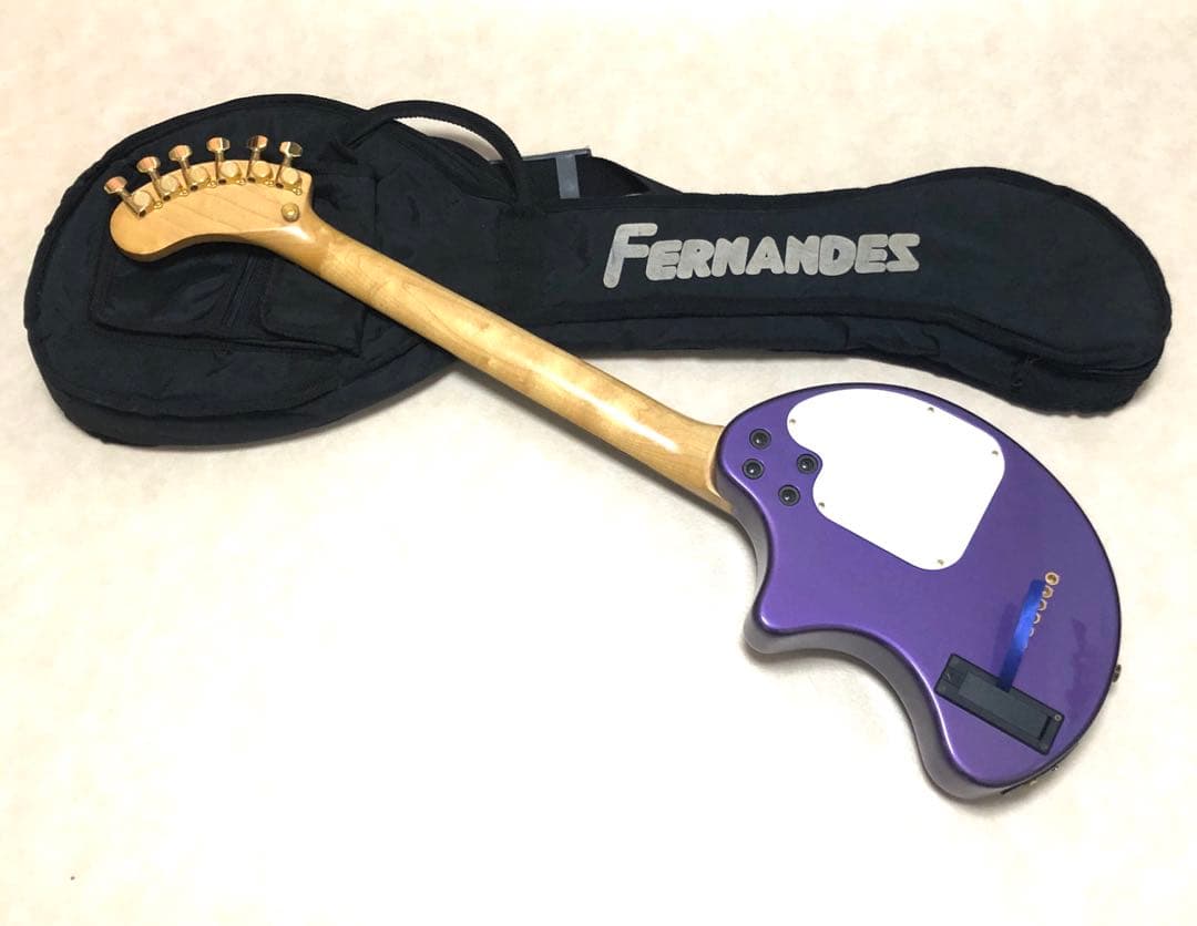 【美品】ZO-3C メタリックパープル アンプ内蔵ミニギター ソフトケース付