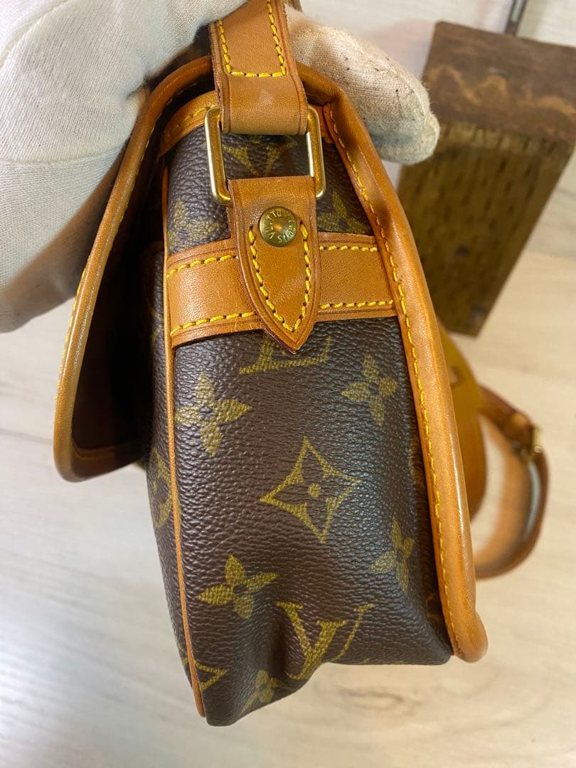 LOUIS VUITTON モノグラム ショルダーバッグ ソローニュ