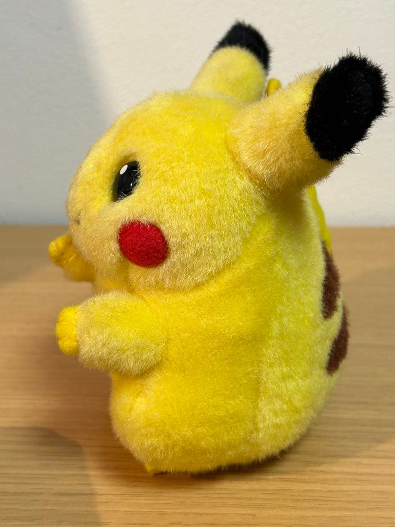 ピカチュウ TOMY ぬいぐるみ　初期