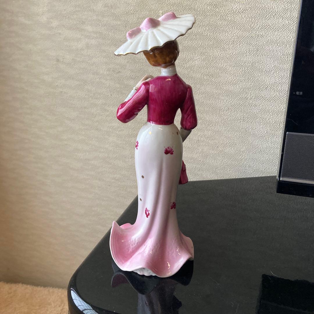 ビクトリアン風 陶器製女性像