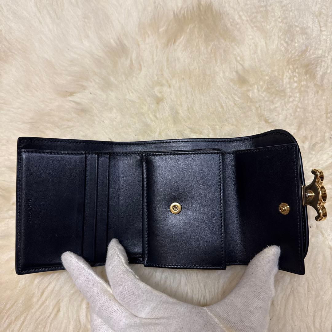 セリーヌ三つ折り財布