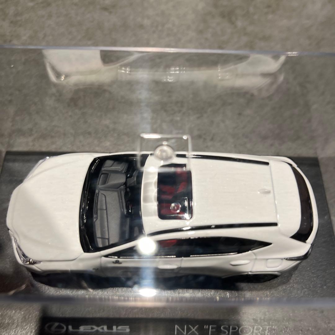 レクサス　Lexus NX F SPORT ホワイトミニカー 1/43