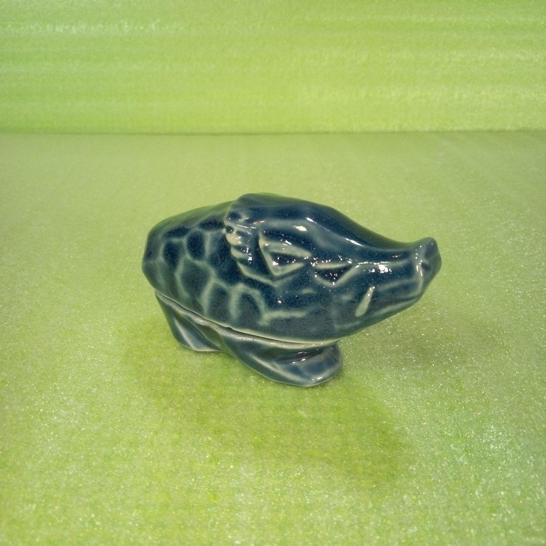 イノシシ型香合　干支香合　レア　希少　香を収納する蓋付きの小さな容器　陶器製？