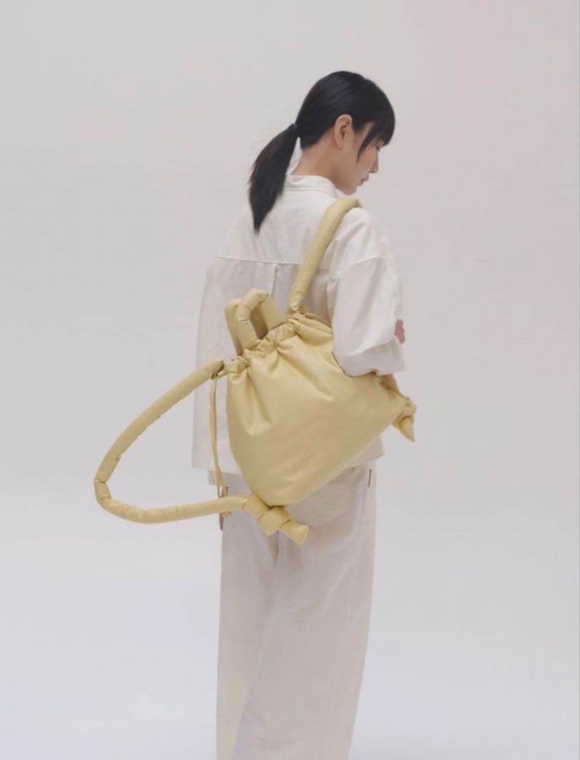 バッグ OLEND ONA VEGAN LEATHER butter yellow