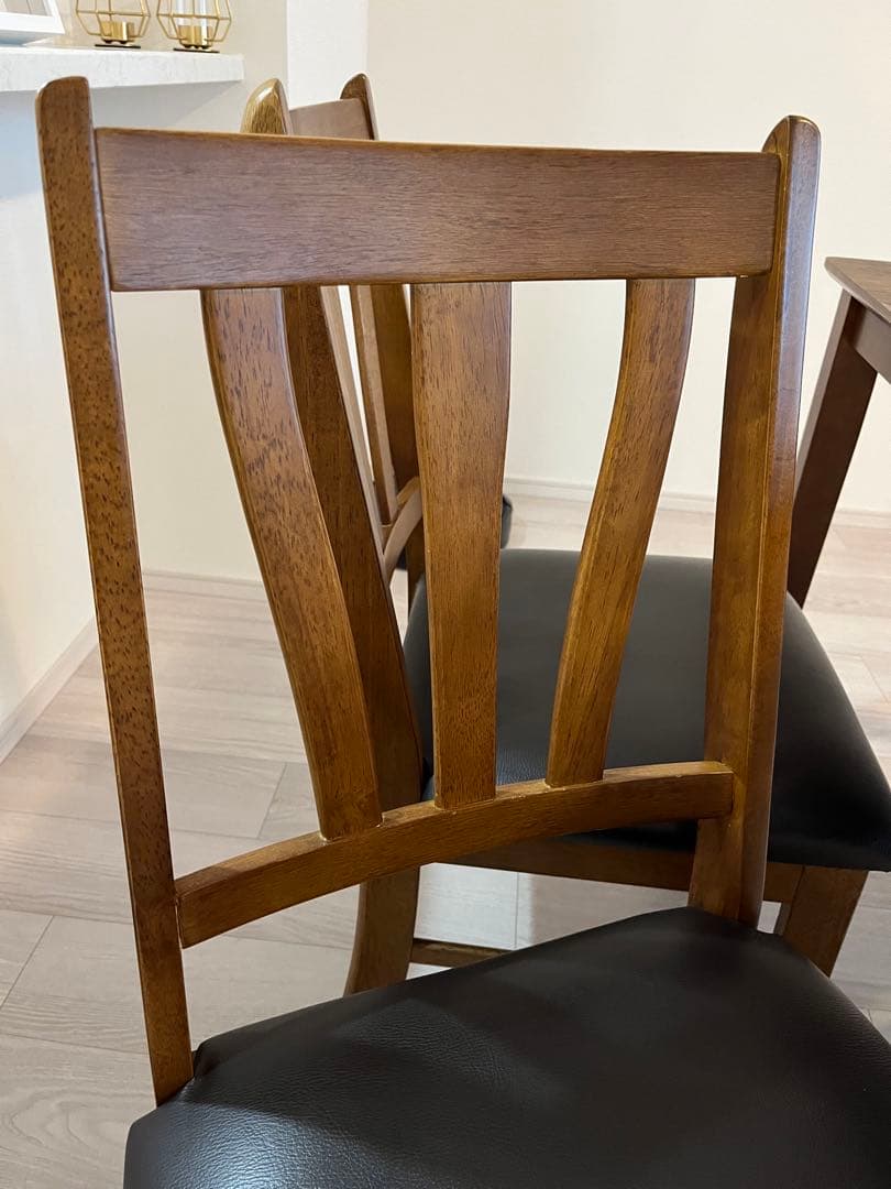 【引取】ダイニングテーブルセット　４人掛け　テーブル1台、チェア2脚、ベンチ