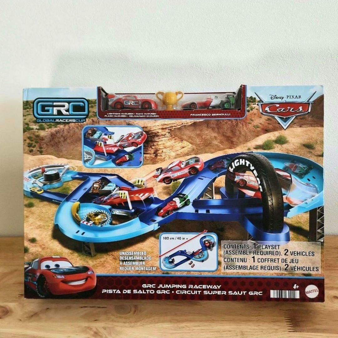 マテル カーズ GRC プレイセット ミニカー2台 マックィーン フランチェスコ