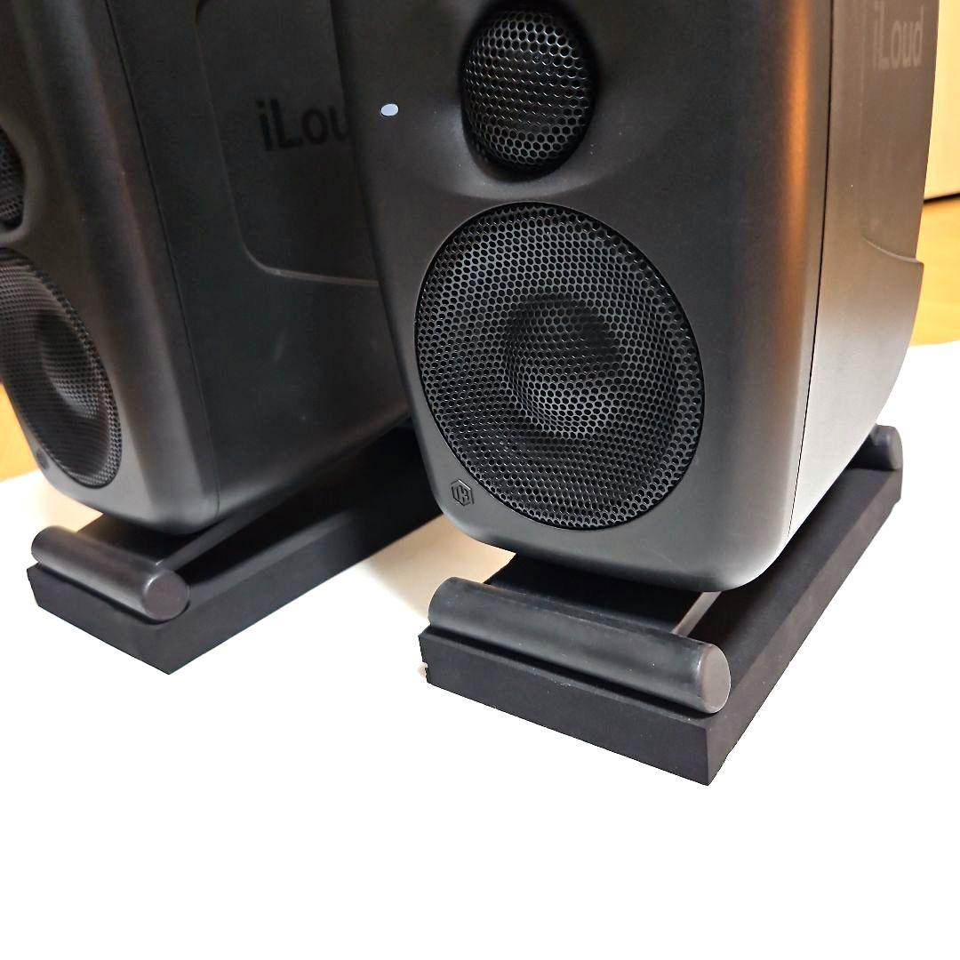 IK Multimedia iLoud MTM MKII インシュレーター付き