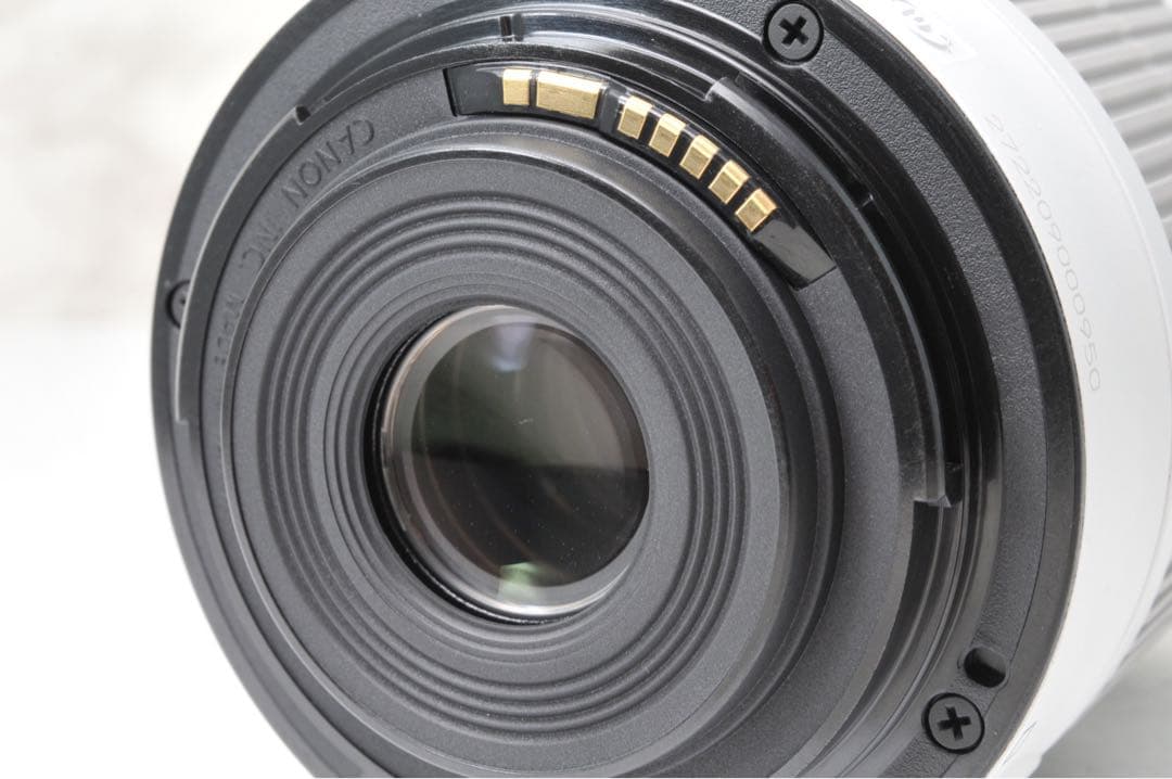 美品❣️ショット数新品級 Canon EOS Kiss X7⭐️ホワイト - メルカリ