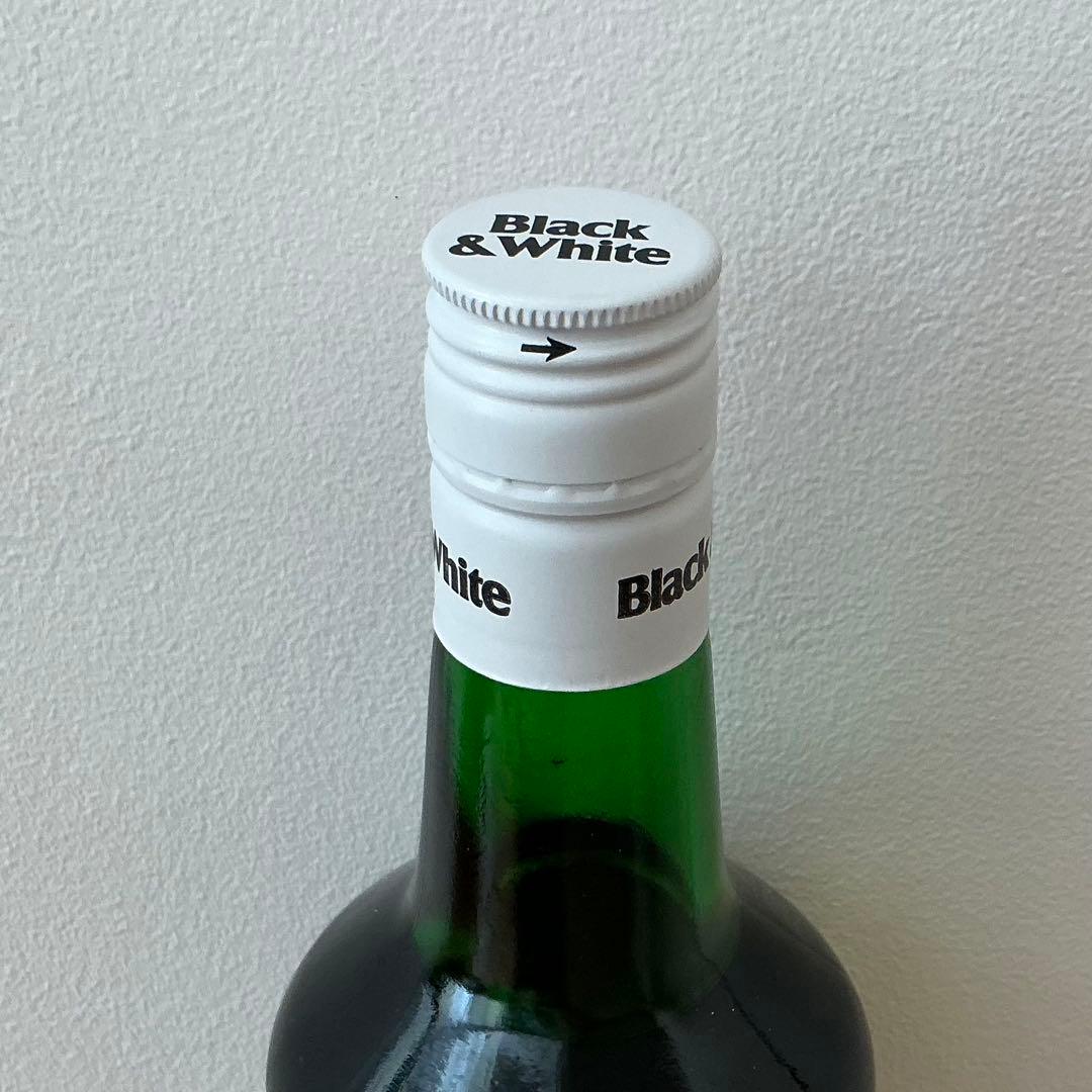未開栓】Black&Whitスコッチウイスキー 4/5Quart 760ml