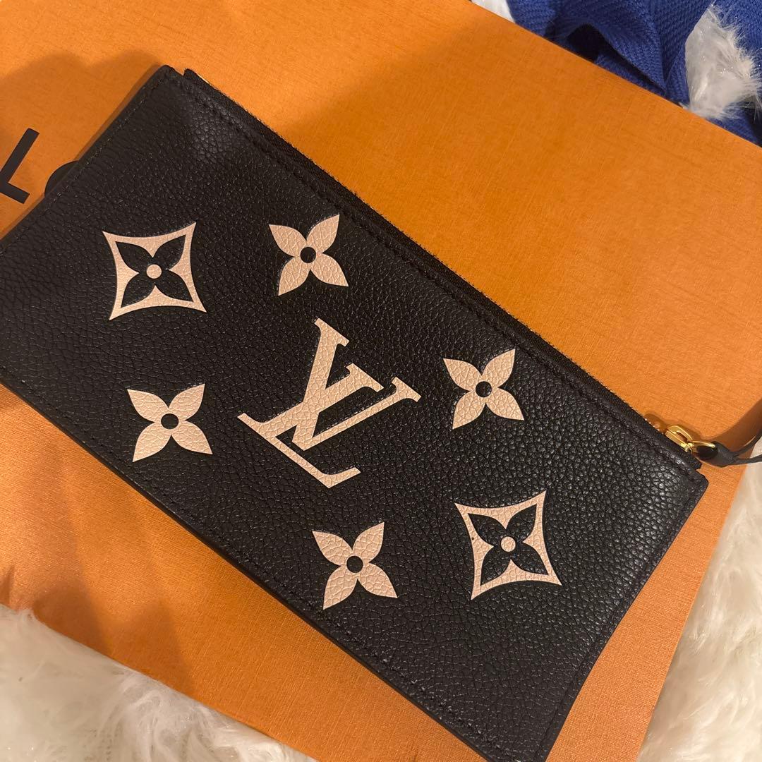 LOUIS VUITTON モノグラムアンプラントポーチ