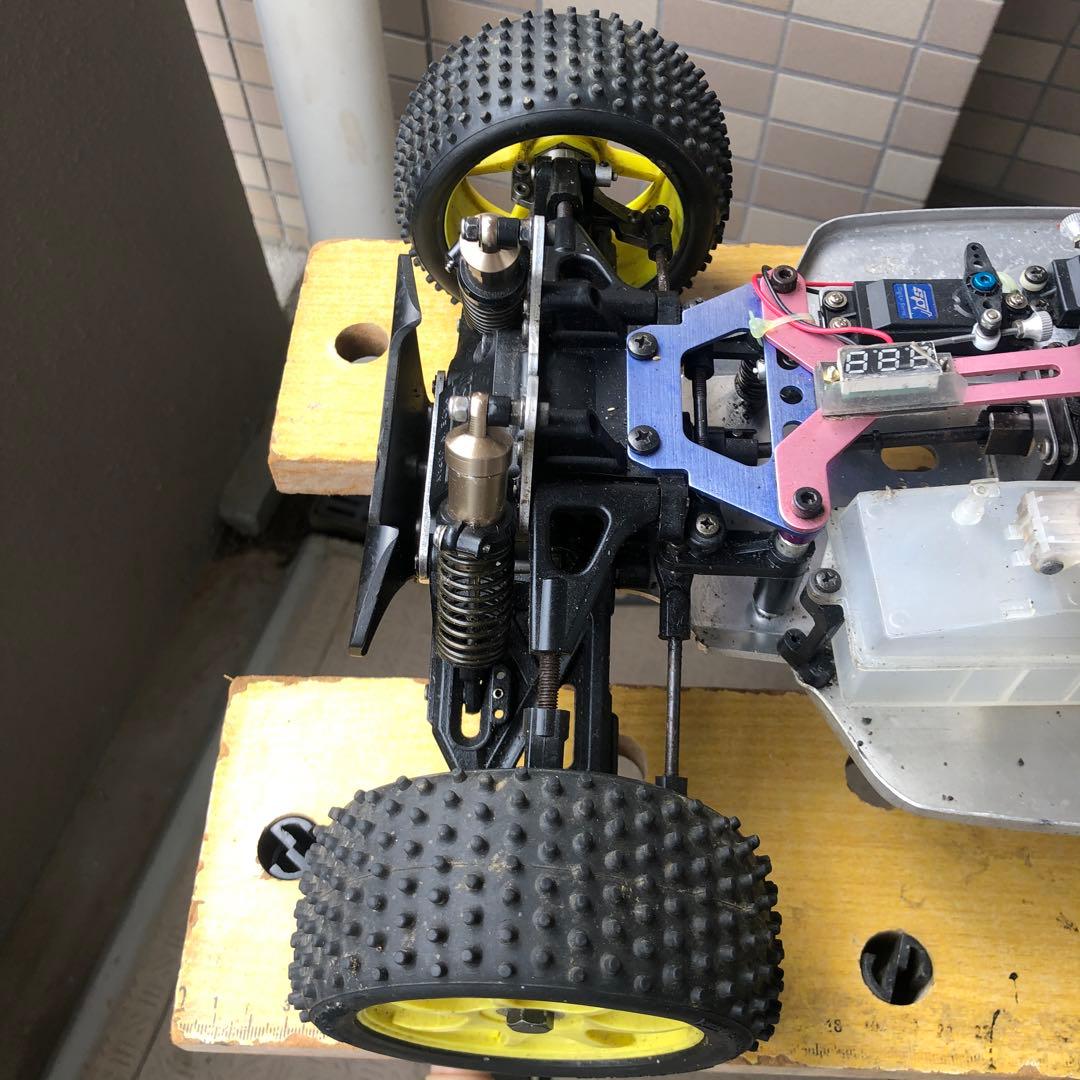 京商インファーノ　2気筒ニトロエンジン搭載