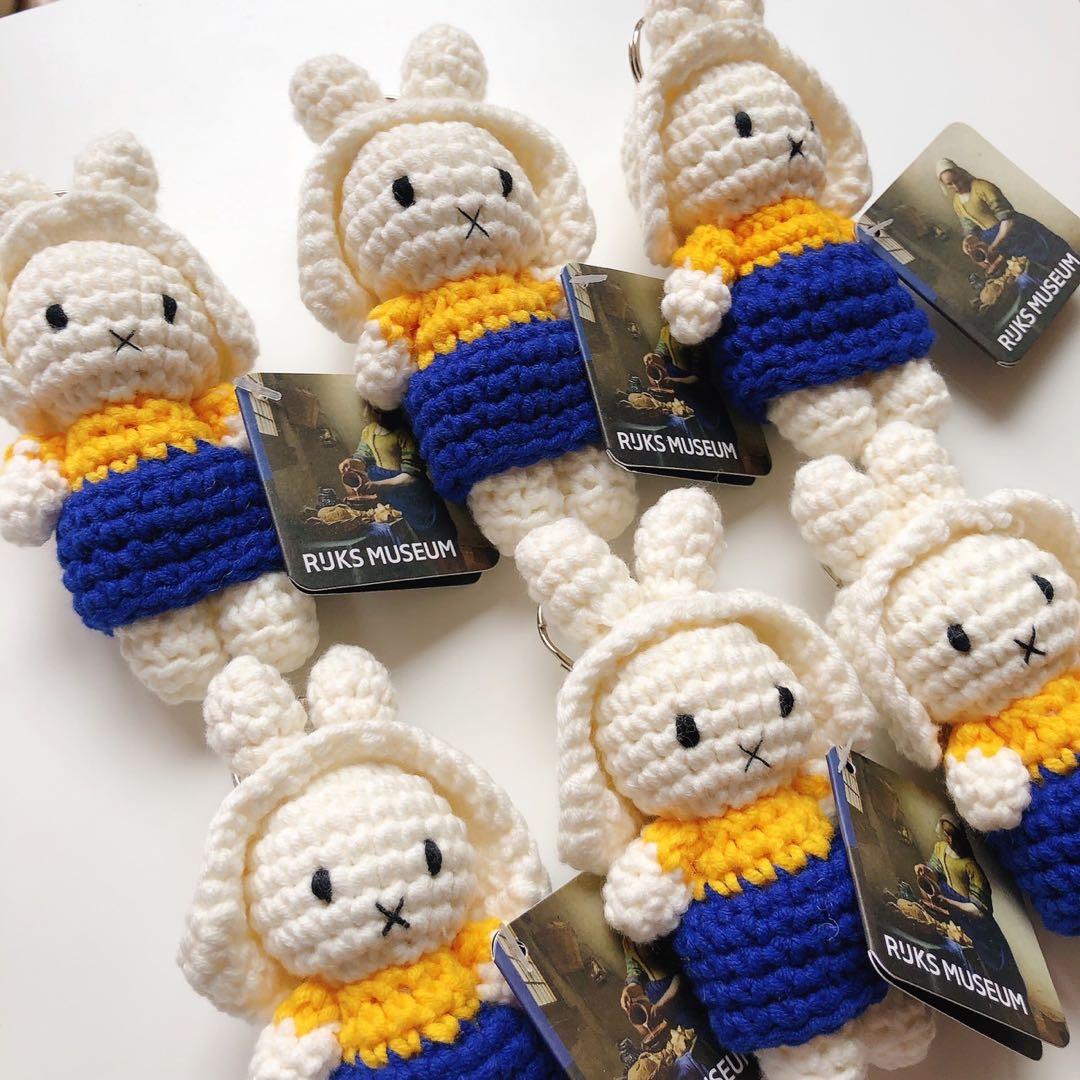 オランダ 限定 ミッフィー 真珠の耳飾りの少女 牛乳を注ぐ女