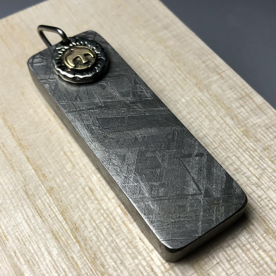 ムオニオナルスタ隕石 メッキ処理済み ペンダントトップ 鉄隕石 重さ約