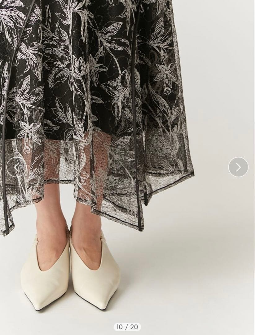 新品未使用タグ付き】カーブパネルエンブロイダリードレス - メルカリ