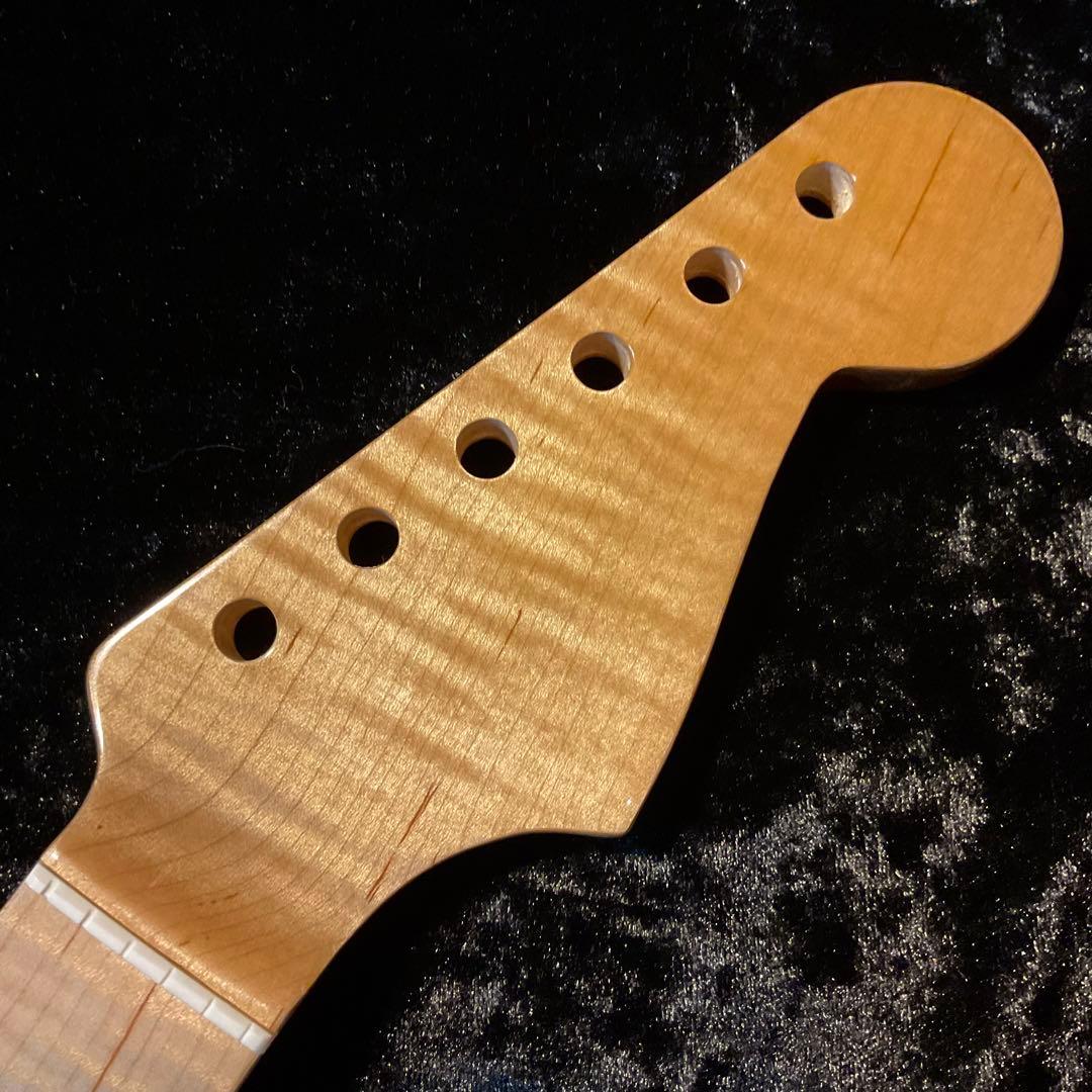 カナダ産フレイムメイプル　エレキギターネック　ストラトキャスター　ナチュラル カナダ産フレイムメイプル エレキギターネック ストラトキャスター