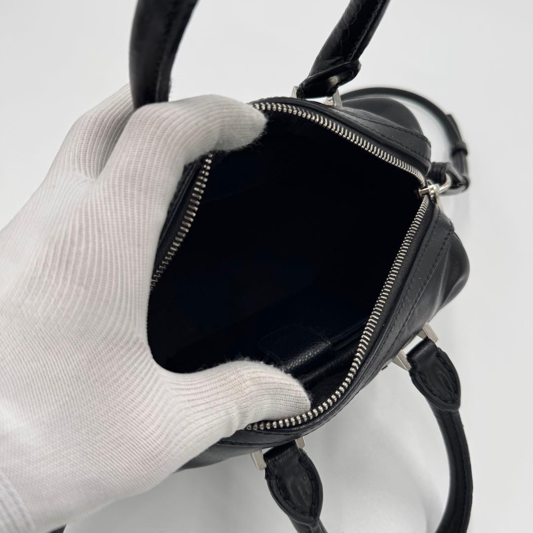 GIVENCHY スター 星 レザー ショルダーバッグ ハンドバッグ ブラック