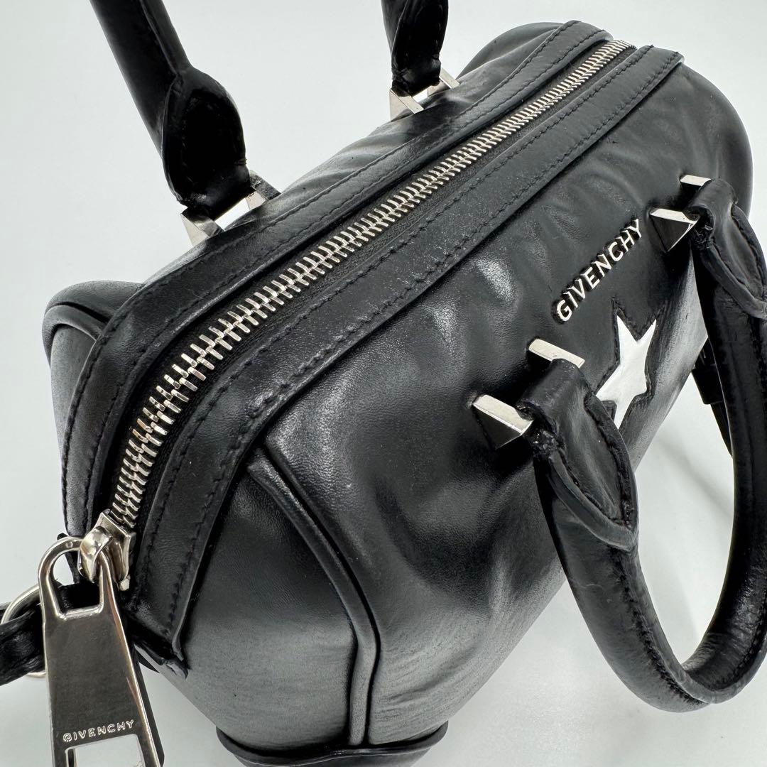 GIVENCHY スター 星 レザー ショルダーバッグ ハンドバッグ ブラック